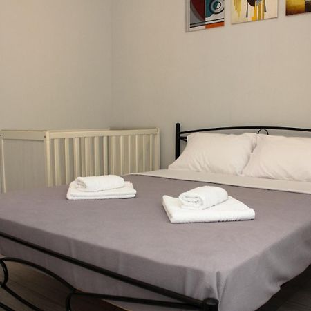 Johnny'S Apartment Kavala Bagian luar foto